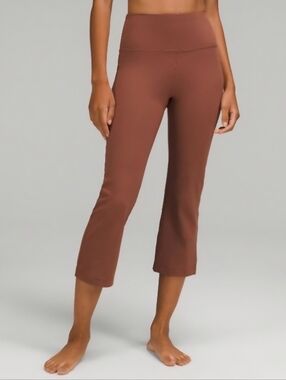Lululemon High-Rise Cropped Flare Leggings Size 6
